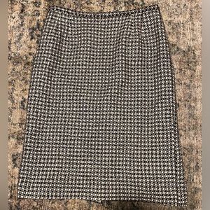 Talbots wool houndstooth skirt size 18